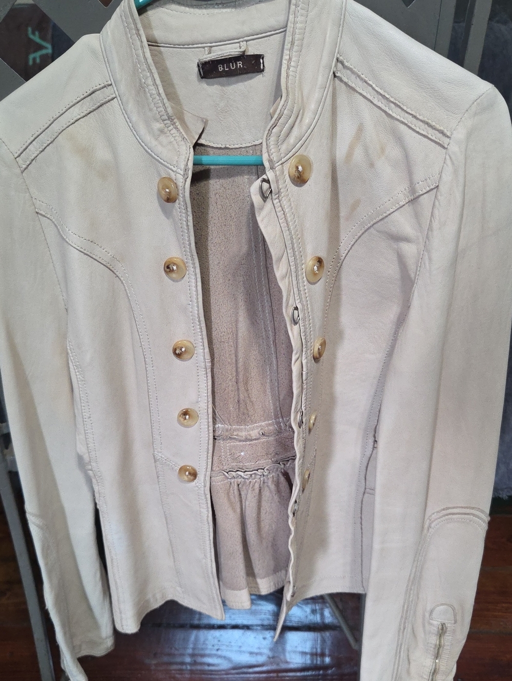 Blur Women's Cream Button-Front Leather Jacket